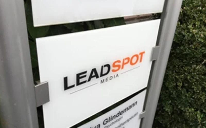 Vorzüge von Firmenschilder aus Acrylglas